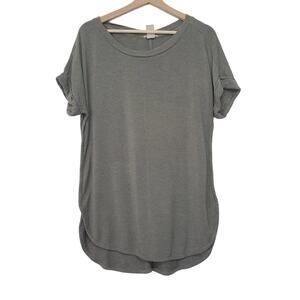 Matty M | Weighted Cuffed Short Sleeve Rounded Hem Tee